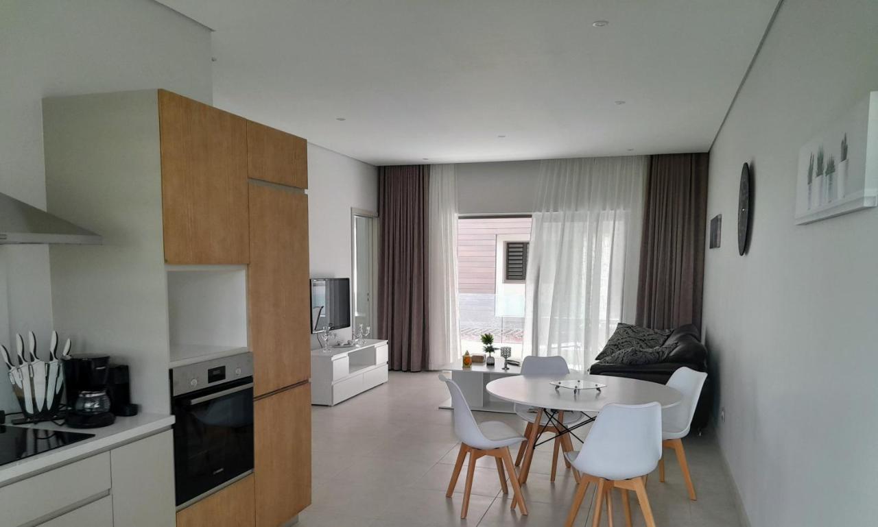 Appt Neuf De 2Ch Ds Residence Avec Piscine, Route Cotiere Гранд Байе Екстериор снимка